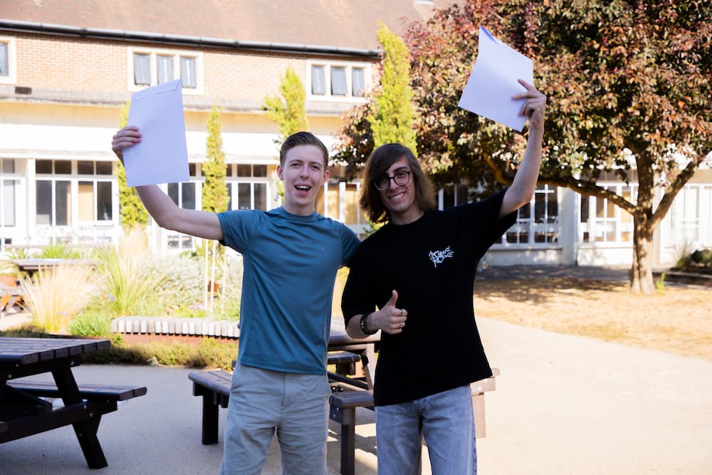 Hurst Celebrates Outstanding A-level Results with 86.4% of Grades at A*-B